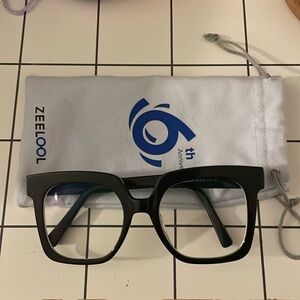 Zeelool eyeglasses